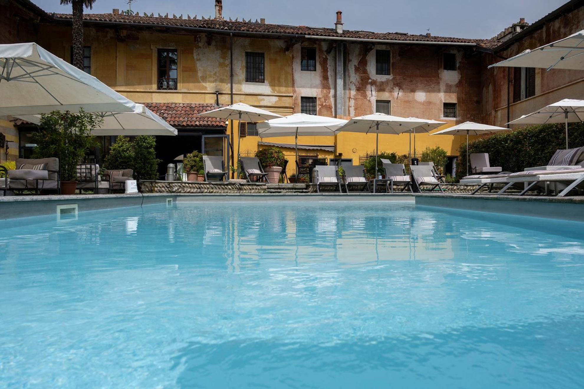 Al Castello Resort Sillavengo Luaran gambar