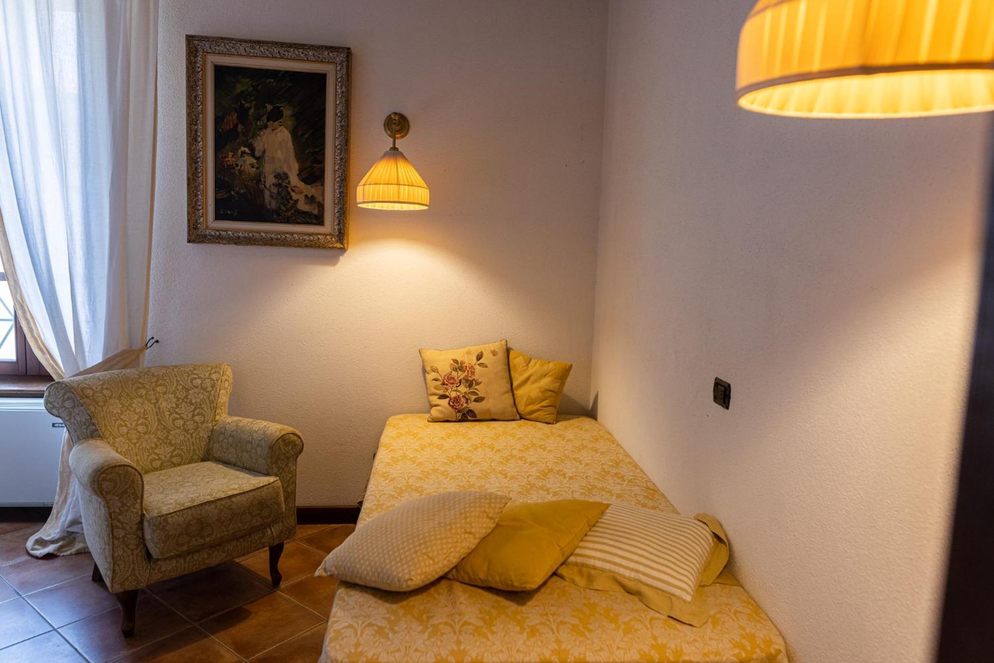 Al Castello Resort Sillavengo Luaran gambar