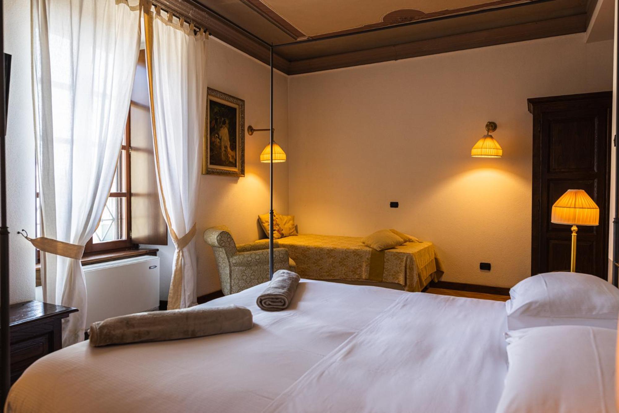 Al Castello Resort Sillavengo Luaran gambar