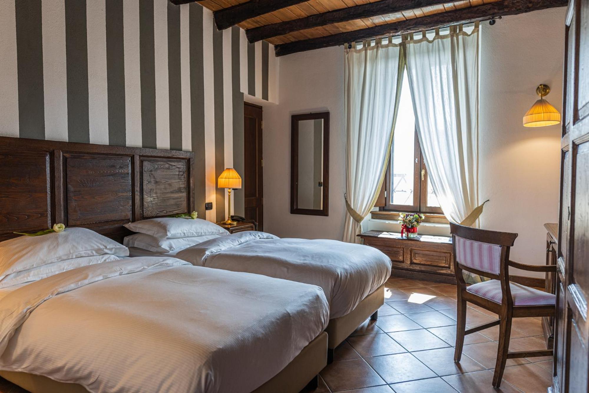 Al Castello Resort Sillavengo Luaran gambar