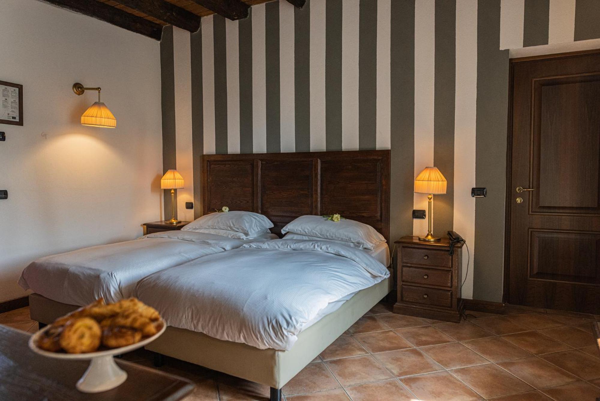 Al Castello Resort Sillavengo Luaran gambar