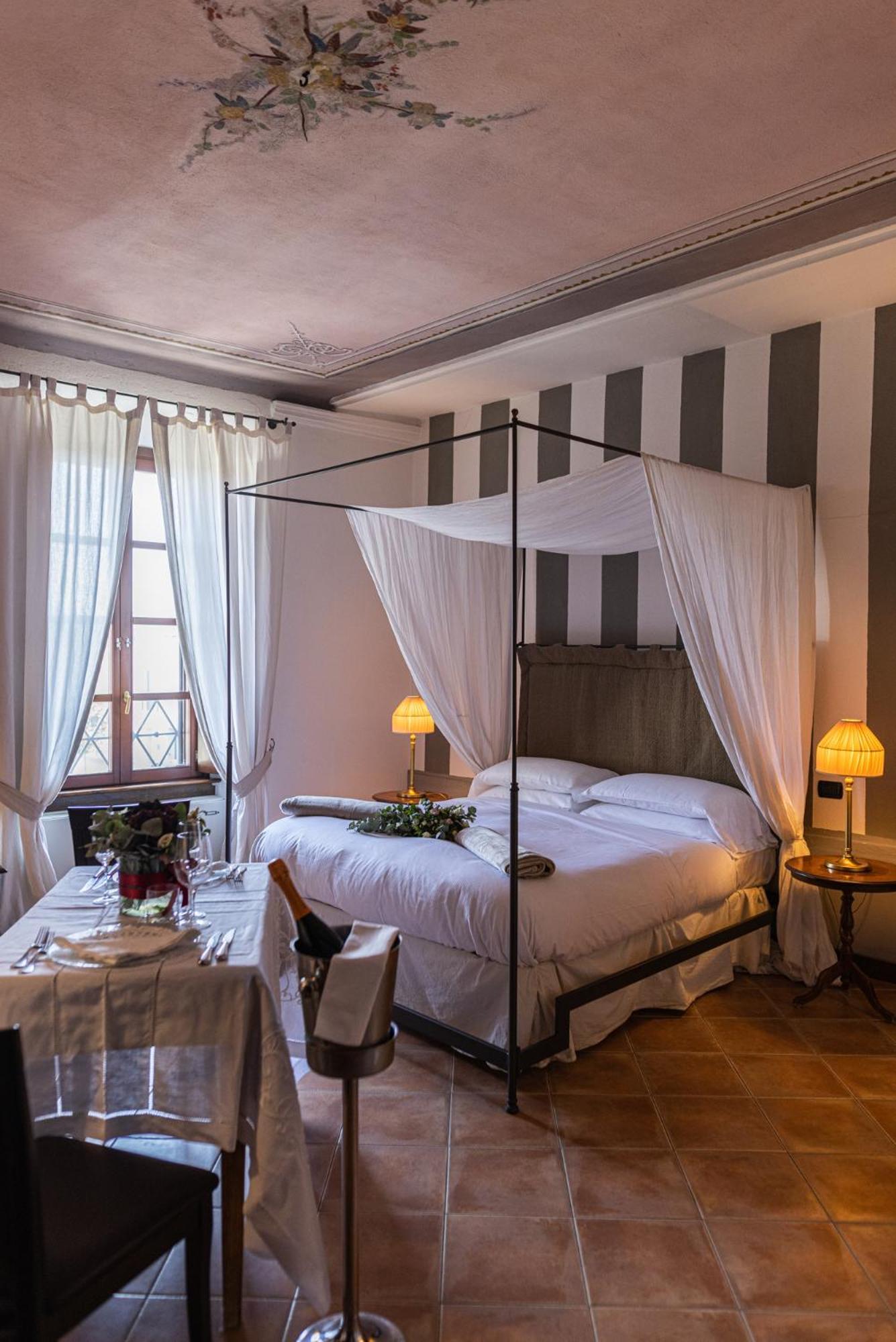 Al Castello Resort Sillavengo Luaran gambar