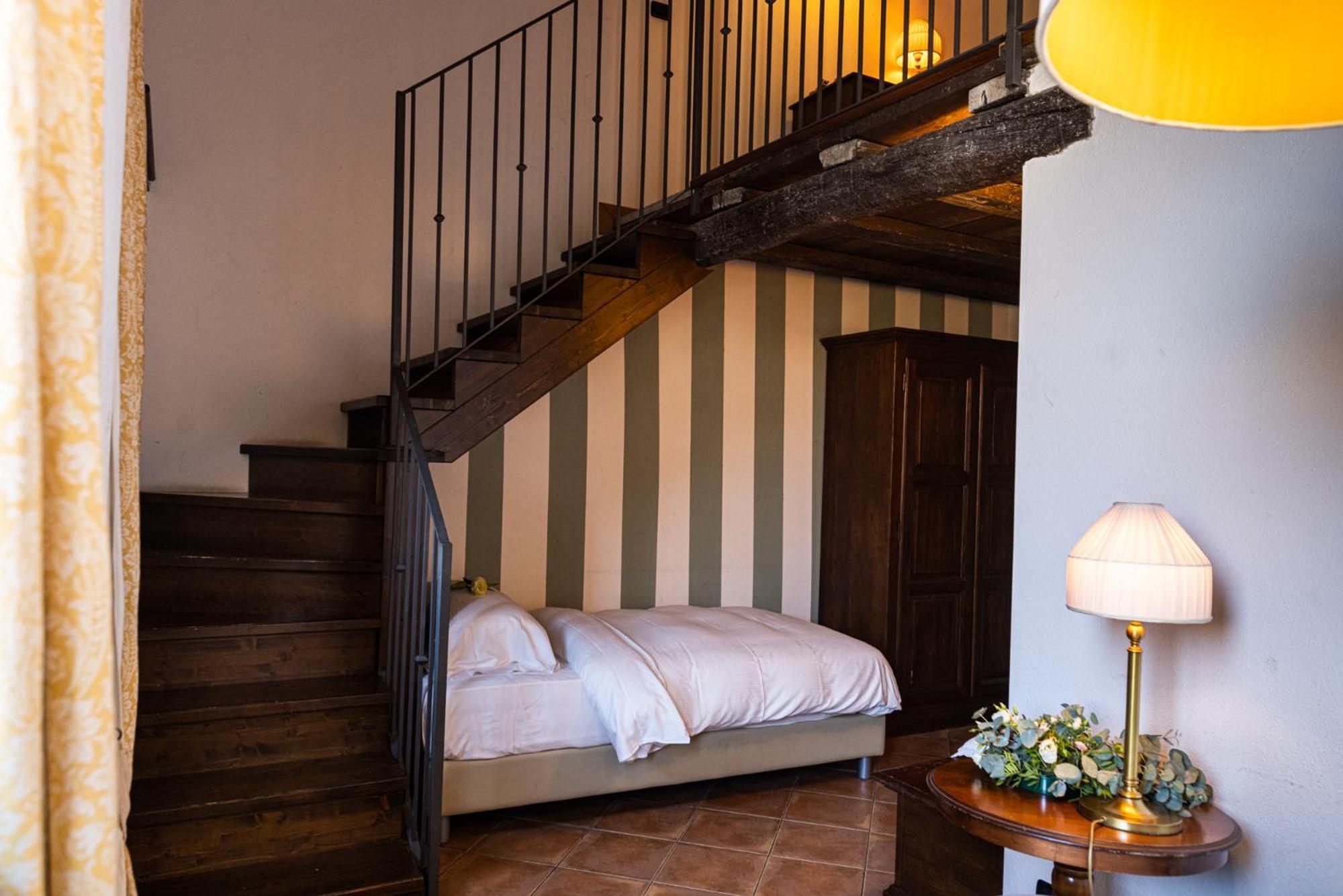 Al Castello Resort Sillavengo Luaran gambar