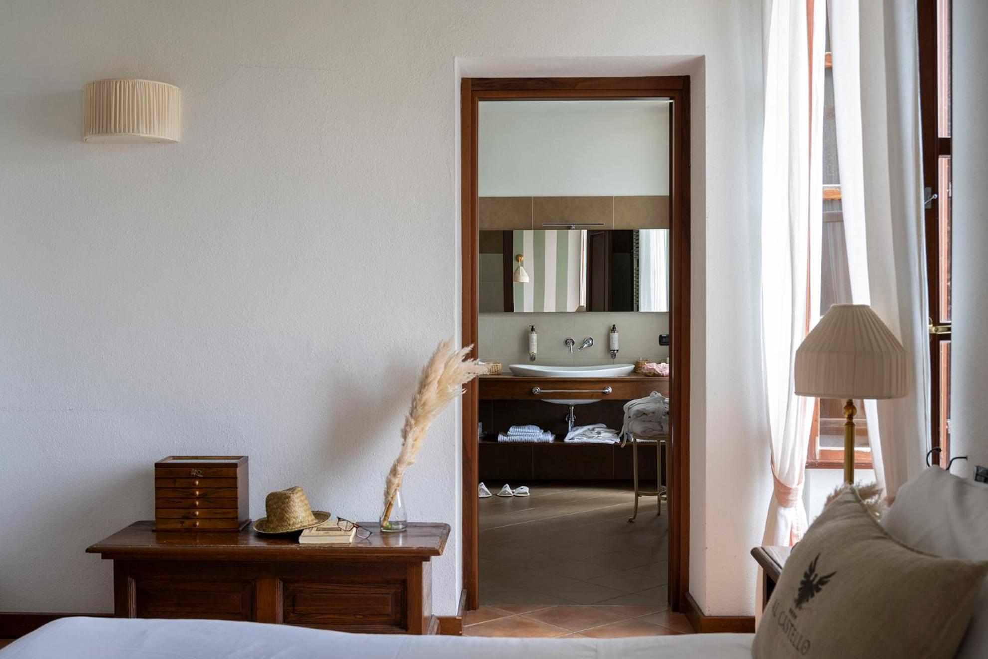 Al Castello Resort Sillavengo Luaran gambar